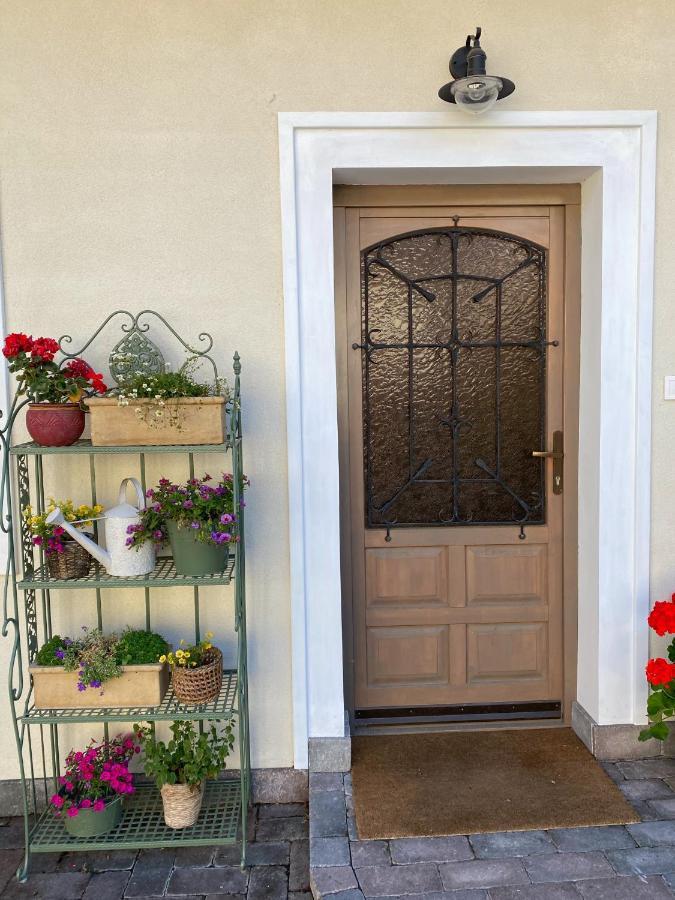 Vatus Apartmanhaz Vác Екстериор снимка