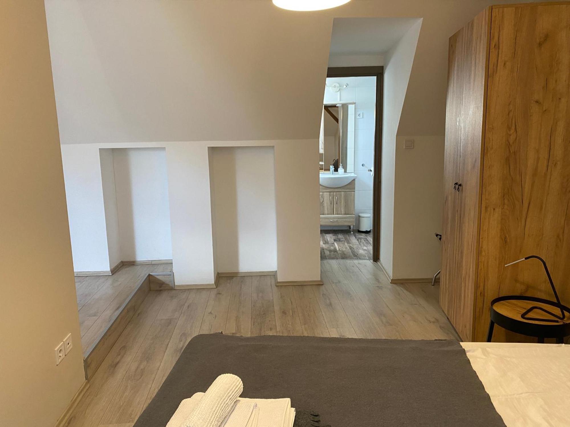 Vatus Apartmanhaz Vác Екстериор снимка