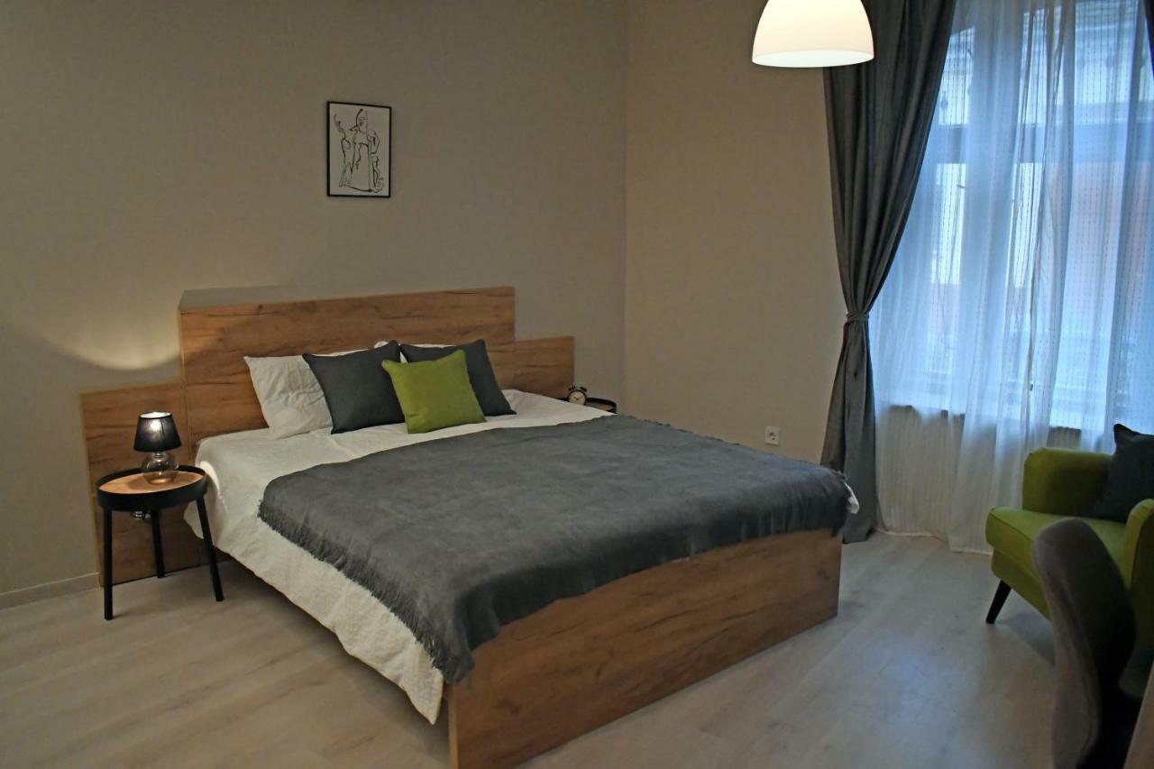 Vatus Apartmanhaz Vác Екстериор снимка